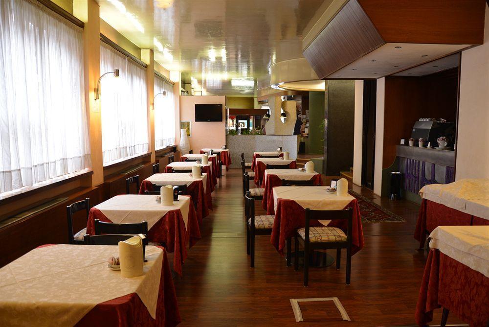 Hotel Salieri Legnago Buitenkant foto