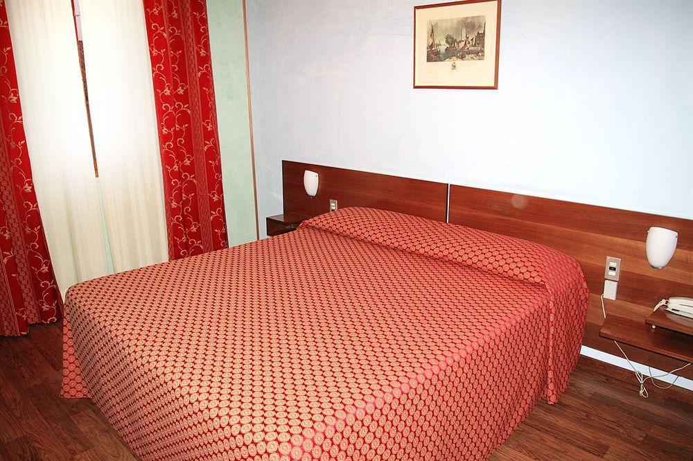 Hotel Salieri Legnago Buitenkant foto