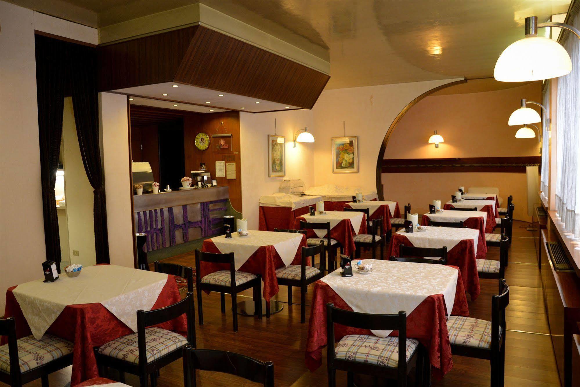Hotel Salieri Legnago Buitenkant foto