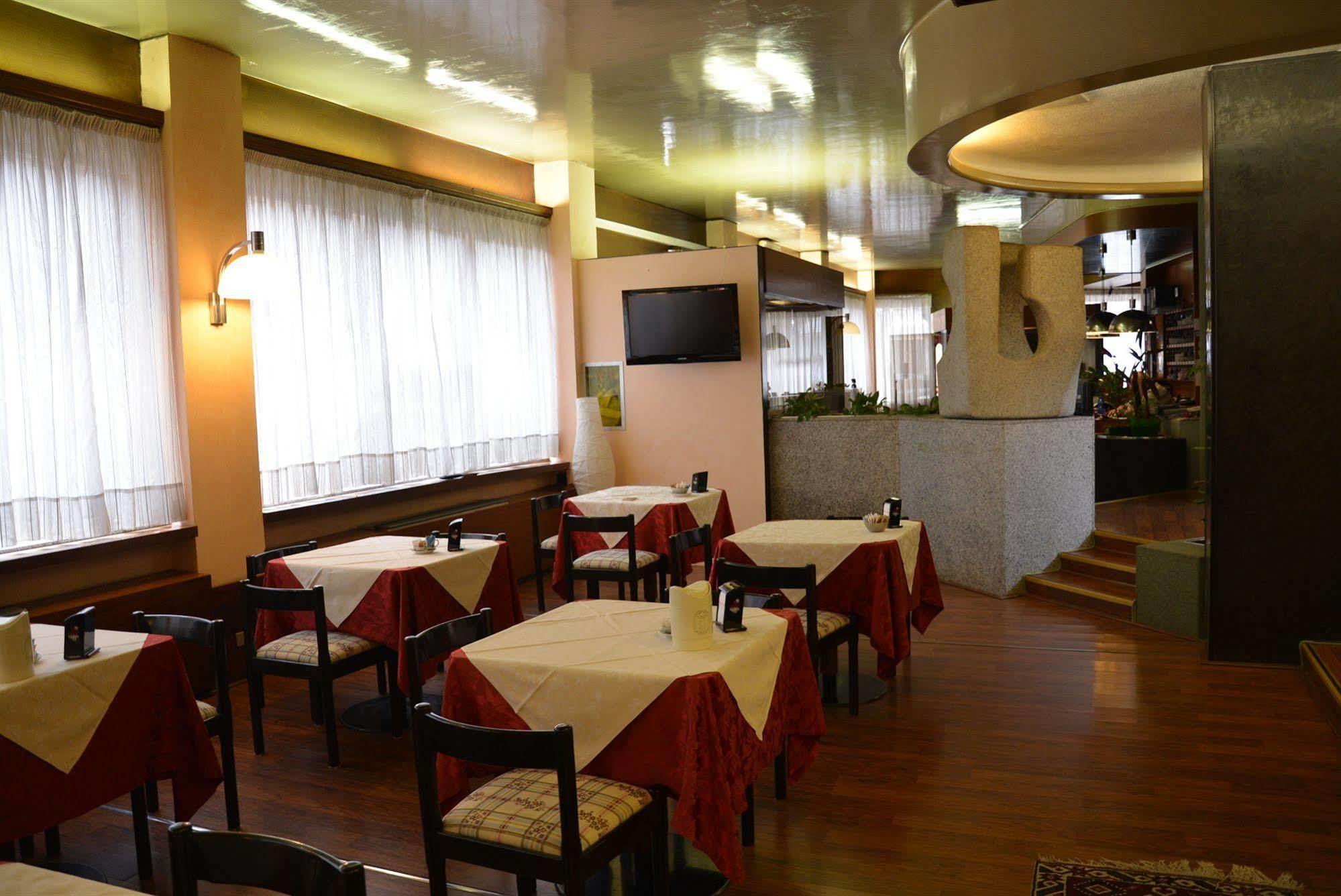 Hotel Salieri Legnago Buitenkant foto