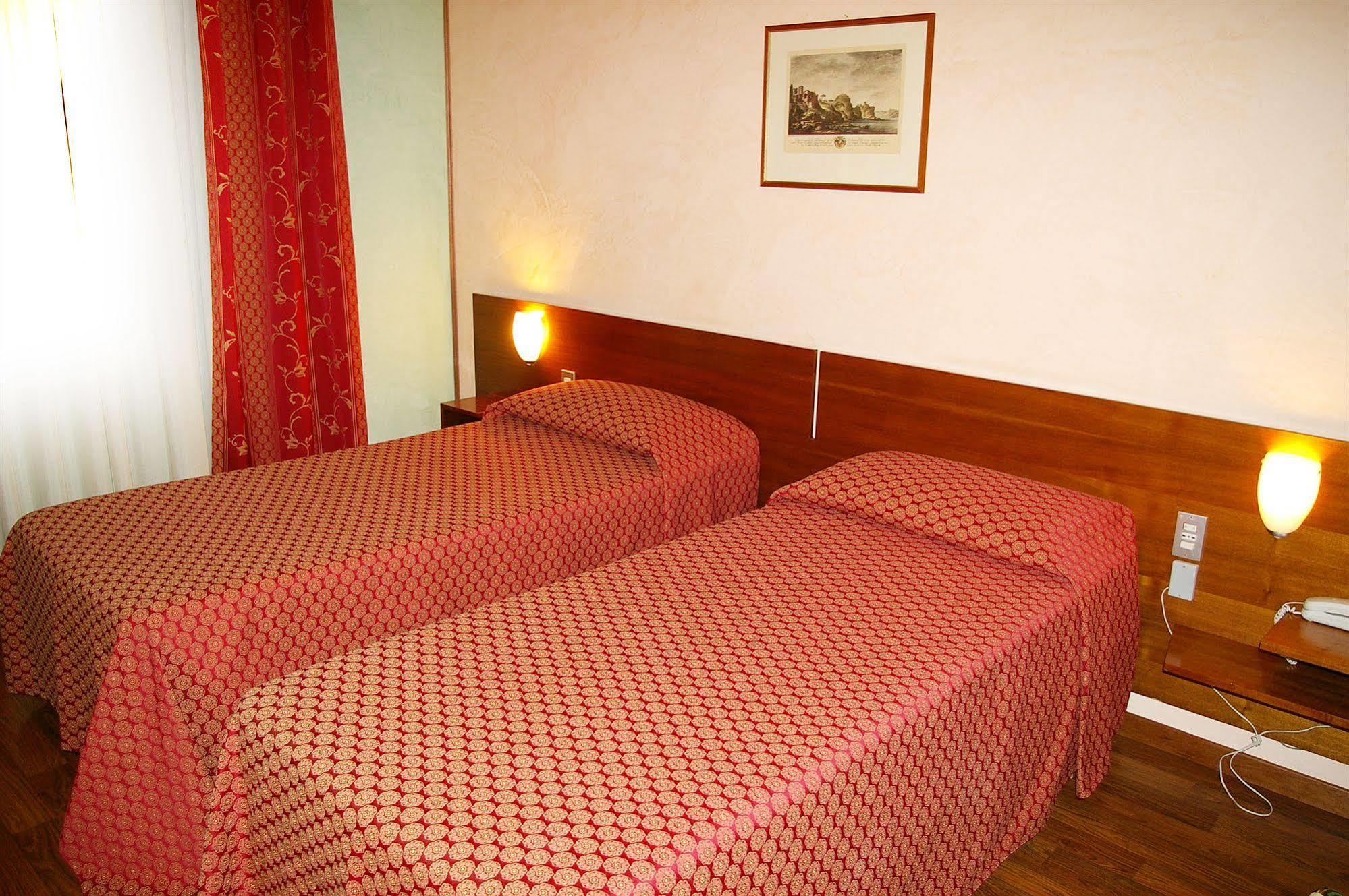 Hotel Salieri Legnago Buitenkant foto