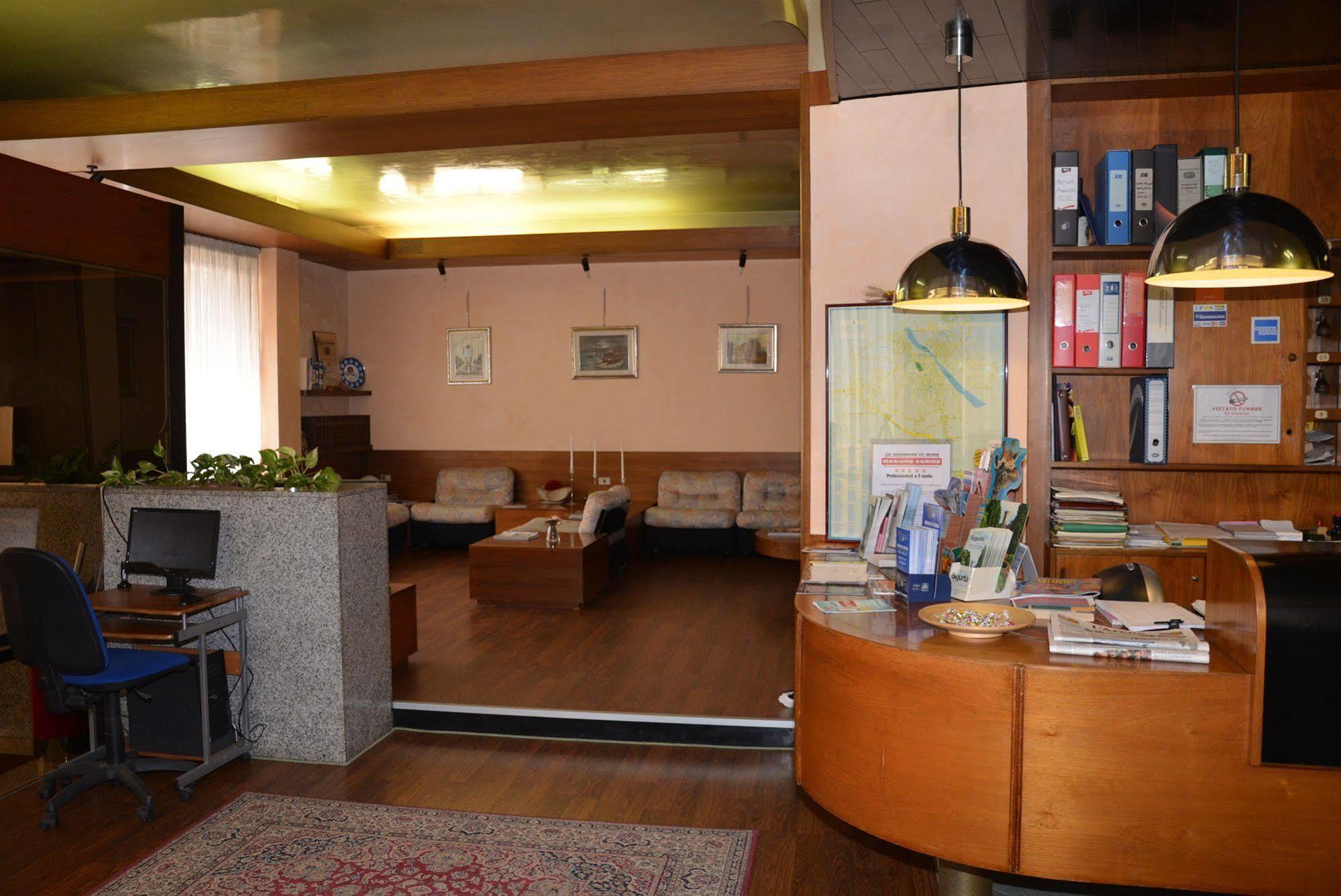 Hotel Salieri Legnago Buitenkant foto