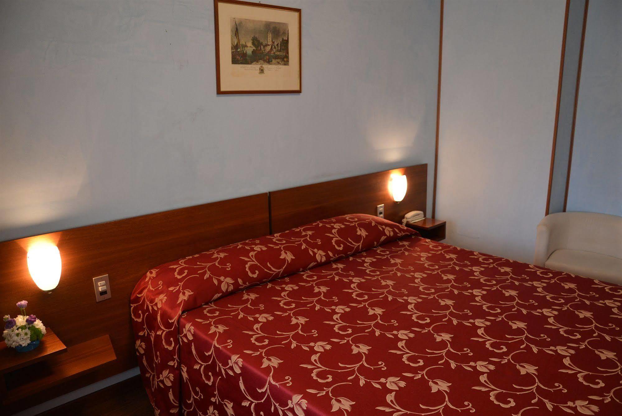 Hotel Salieri Legnago Buitenkant foto